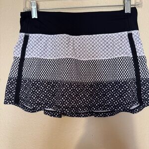 Lululemon Pace‎ Rival Skirt size 4